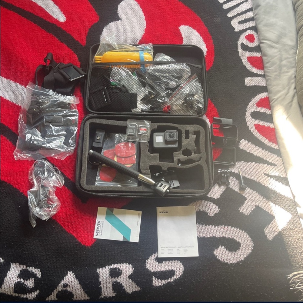 GoPro Hero Black 5 + 2 SD cards + all accessories with case for GoPro